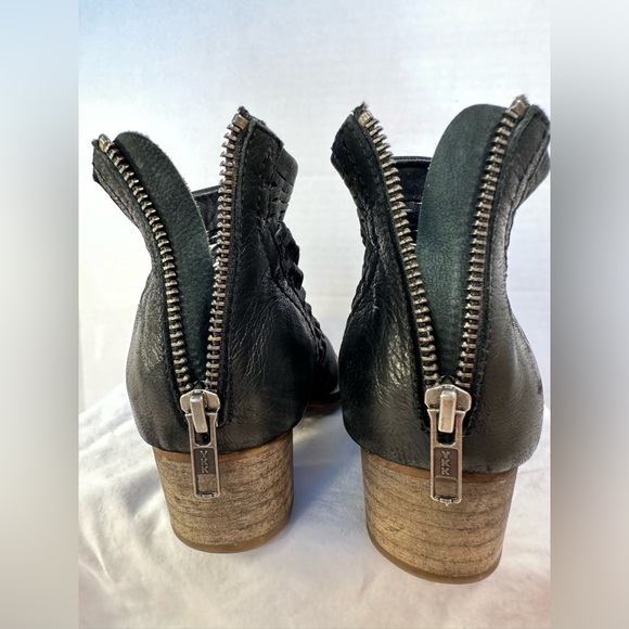 BLACK LEATHER BOTIES (SIZE 6.5M) AMAZING CONDITION! COCKTAIL, CONCERT!🤩 - Picture 7 of 12